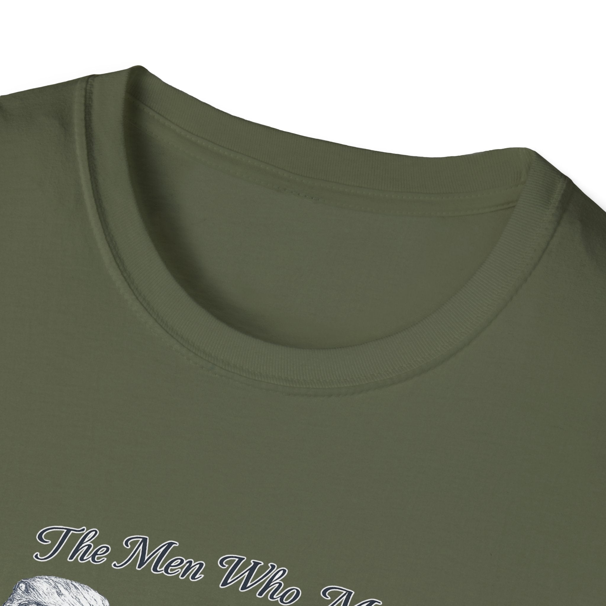 Mount Rushmore Christmas T-Shirt — "The Men Who Made America Great" Vintage Holiday Tee